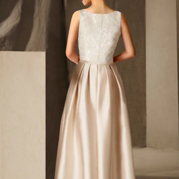 A Line Empire Waist Floor Length Satin Dress with Lace Bodice: the perfect 👗! - Picture 2 of 11